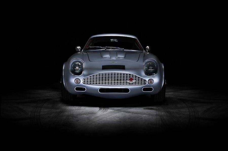  Aston Martin DB7 DB4 GT Zagato Evocation 2012 года  (фото 7 из 18)